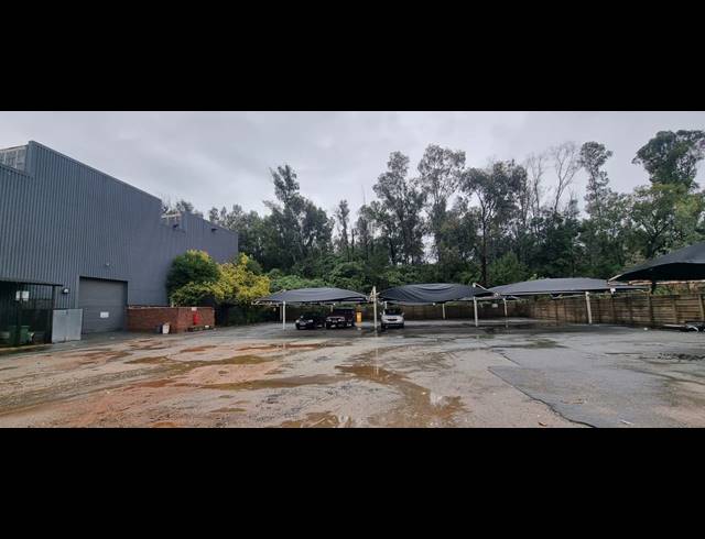9,000M² WAREHOUSE FOR SALE IN SPRINGFIELD